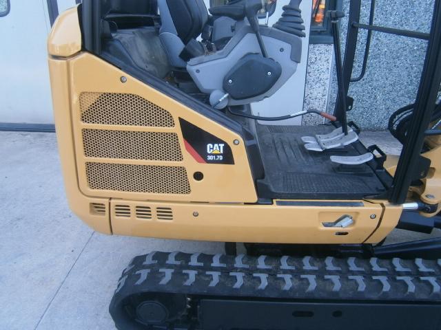 trattore usato Caterpillar - generico - 301.7 D